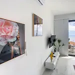 Casa Flores By Lovelystay * Calheta (Madeira)