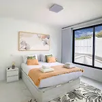 Casa Flores By Lovelystay Villa