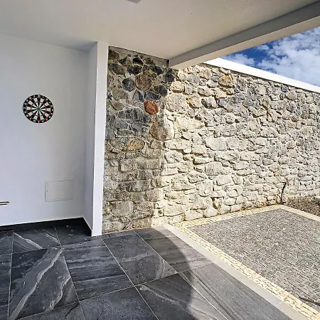 Casa Flores By Lovelystay Villa