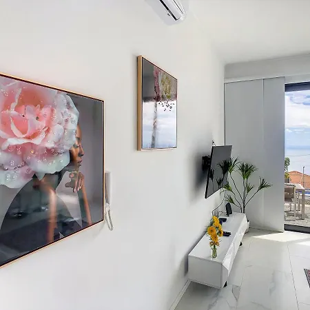 Casa Flores By Lovelystay * Calheta (Madeira)