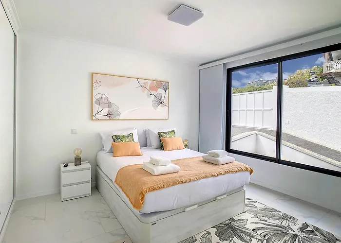 Casa Flores By Lovelystay Villa