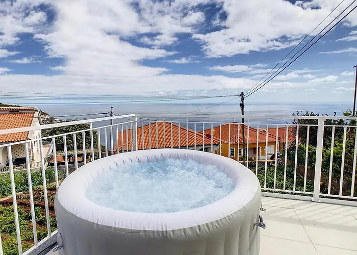 Casa Flores By Lovelystay Villa *