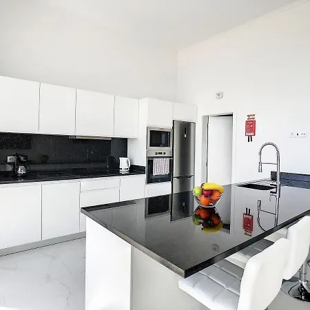 Casa Flores By Lovelystay Кальета