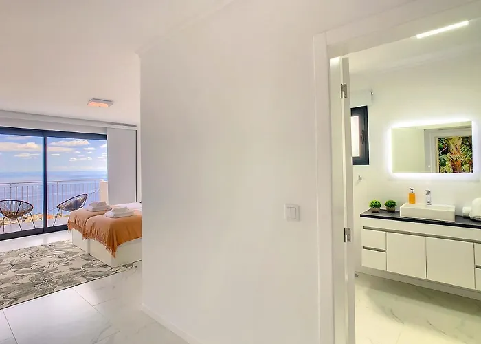 Villa Casa Flores By Lovelystay Calheta (Madeira)